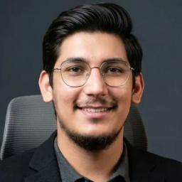Arham Yaseen Tahir, COO at Devfinix